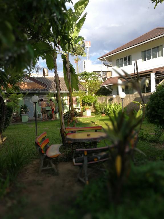 Baan Bua pensión Chiang Rai Exterior foto