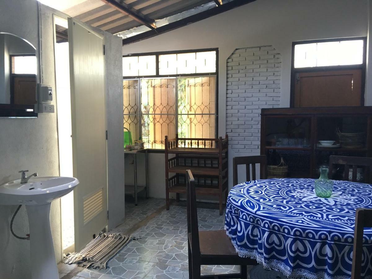 Baan Bua pensión Chiang Rai Exterior foto